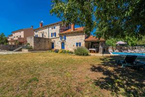 Kutić in Štokovci (Haus für 10-15 Personen)