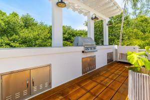 The Palms and The Pool Club at Mahogany Bay
