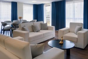 Exclusive Modern Apartment near the Airport