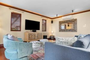 Hospitality Expert Rose Hall 5BR Pool Beach