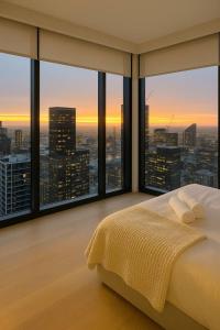 Two-Level Top Floor Penthouse Melbourne Square