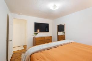 Cozy Portland Retreat with Private Patio and Grill