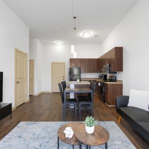 Urban 1BR Apartment Prime Location