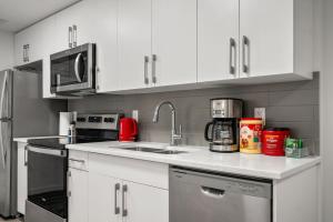 Private Basement Magnolia Retreat Family Friendly Suite near Seton and Lake