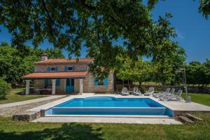 Pićanci in Bibići (Haus für 4-5 Personen)