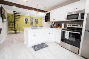 Pearl District Victorian Muse