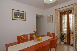 Alena in Debeljuhi (Haus für 4 Personen)