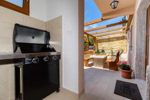 Almar in Rakalj - Haus für 4 Personen