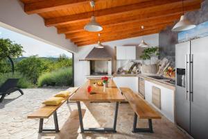 Villa Elia in Nova Vas - Haus für 8-10 Personen