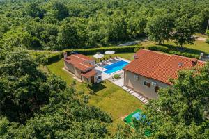 Villa Božac in Cukrići - Haus für 6 Personen