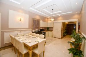 Triple cherries apartment