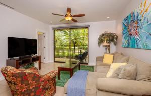 Pacifico L302 2BR Ground-Floor Condo 4 Guests