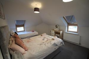 Holden Court Apartment 5