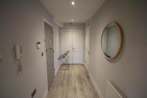 Holden Court Apartment 5