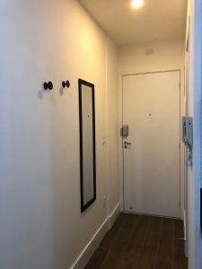 Flat com excelente localização na Granja Viana