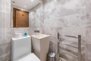 Kensington Haven 3-Bed, 3-Bth Flat
