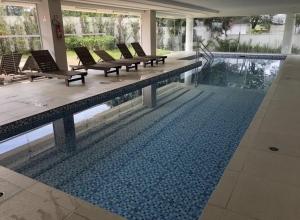 Flat com excelente localização na Granja Viana