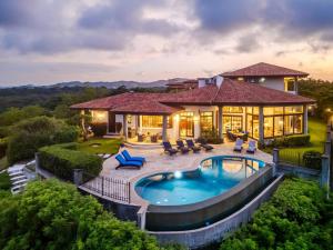 Casa Cole Top-of-the-world Villa W Pool Views