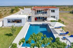 Villa Kotari in Zemunik Gornji - Haus für 10-12 Personen