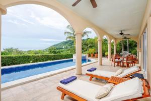 Nube Nueve 5BR Villa w Pool & Ocean Views