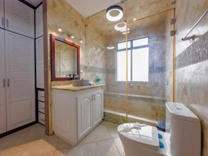 One Particular Harbor 2br Townhouse 4 Guests