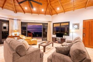 Vista Oceano 5br Villa With Bay View - 7 Guests