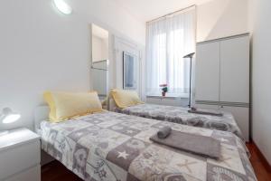 Stylish Apartment at Isola-Garibaldi District - B Home