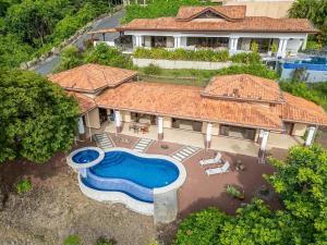 Casa Lasky 4br Villa W Pool & View