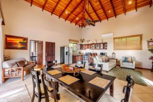 Casa Lasky 4br Villa W Pool & View