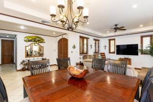 Sol y Mar 4C Beachfront 3BR Ground Floor