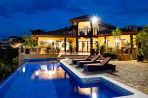 Casa Amarilla 4br Bay-view Villa - 8 Guests