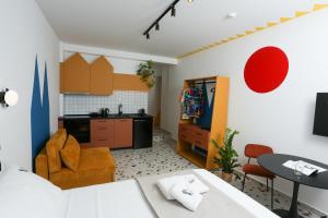 Valory #2,4 Aesthetic Stay