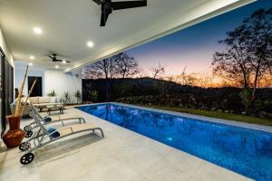 Casa Blanca 3 Master Suites & Pool Walk To Beach