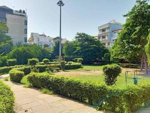 1 Bhk Flat near Shalimar Bagh Metro Station