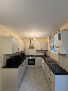 CR0 Midhurst Serviced Accommodation