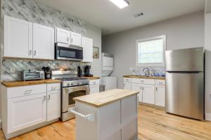 9 Mi to Dtwn ATL: Pet-Friendly Apt w Yard