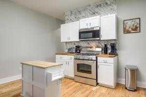 9 Mi to Dtwn ATL: Pet-Friendly Apt w Yard