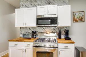 9 Mi to Dtwn ATL: Pet-Friendly Apt w Yard