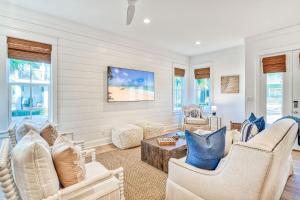 100 Lifeguard Loop East by 30A Escapes