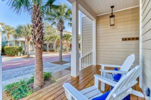 100 Lifeguard Loop East by 30A Escapes