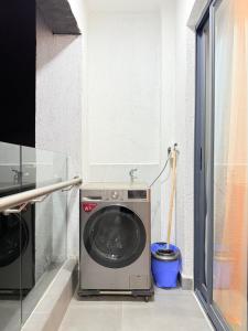 Private Gateaway - Mombasa Road