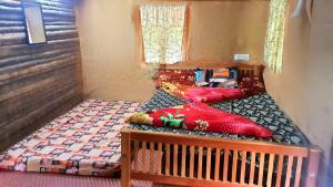 Mudhouse Kanthalloor