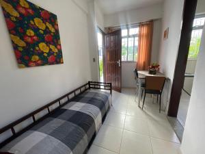 Quarto, sala, cozinha e banheiro menos de 2 minutos da praia do Porto da Barra-101-46