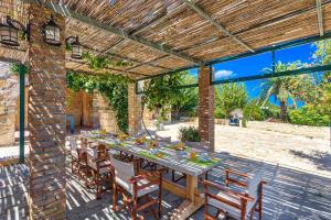 Villa Avra by Villa Plus