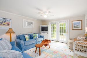 Williams Cottage by Tybee Cottages