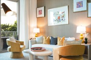 Sunset Bliss Resort - Oceanfront apartment with great resort amenities, rooftop pool and hot tub