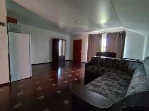 Сучасна 2-кімнатна квартира-студія