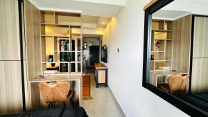 UN approved snug studio with gym