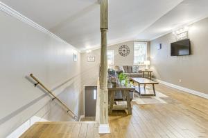 Walk to Canal St Trolley! Mid-City NOLA Retreat