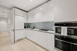 SG, Chic Covent Garden Apartment